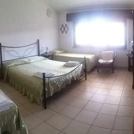 Agriturismo Thamis בית חווה Uras